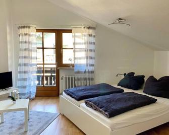 Sabine´s Ferienwohnung mit Bergblick am Chiemsee - Prien am Chiemsee - Bedroom