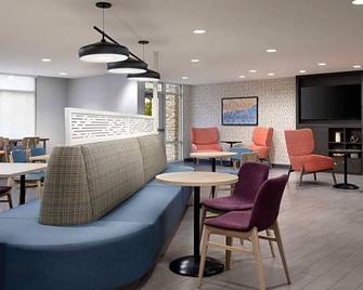 3 Convenient Studios | Pool, Kitchen, Pet-Friendly | Near Miami & Hard Rock - Miramar - Restaurant