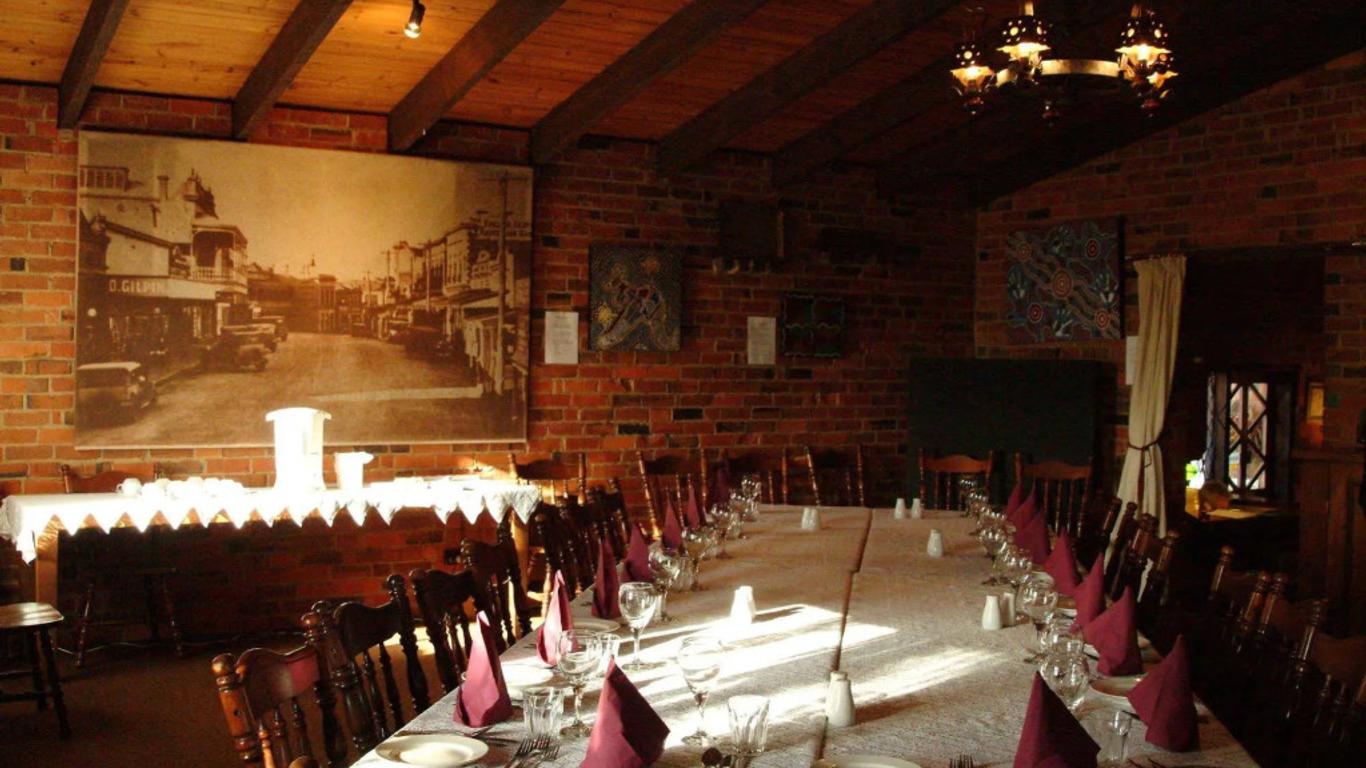 Diamond House Heritage Restaurant and Motor Inn