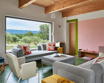 La Ferme Hi Bride - Villelaure - Sala de estar