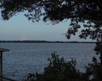 Marker 99 Resort - Melbourne - Outdoors view