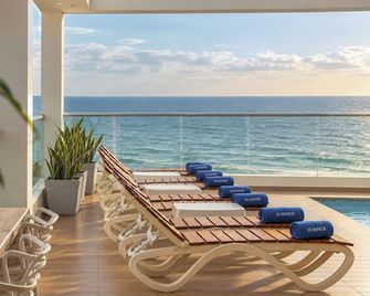 Hotel Summer Frente Al Mar - Καρταχένα - Μπαλκόνι