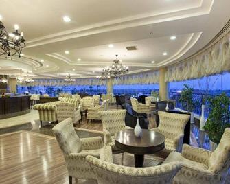 Roma Beach Resort & Spa - Side - Lounge