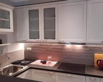 The Elegant Summer House - Spétses - Cucina