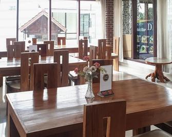 Defada Village Bromo at Desa Wisata Bromo Mitra RedDoorz - Sukapura - Lobby