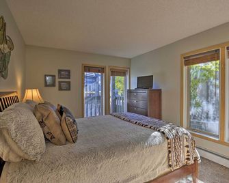 Creekside Frisco Condo with Views and Pool Access! - Frisco