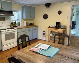 Quaco Cottages-The Paramatta - Saint Martins - Kitchen