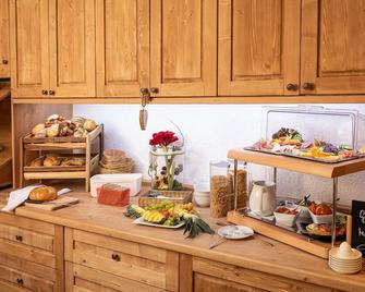 Hotel Restaurant Goldener Hirsch - Donauwörth - Buffet