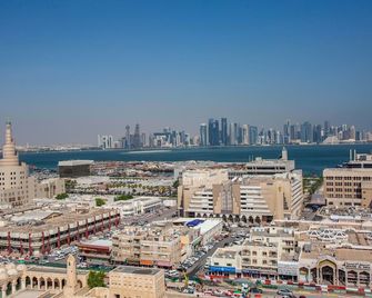 Kingsgate Hotel Doha by Millennium Hotels - Doha - Outdoors view