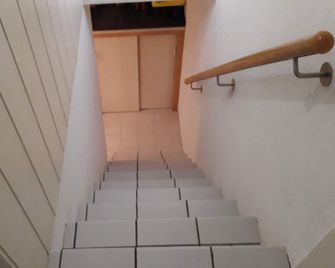 Gästezimmer Jülich mit Küche - Weil am Rhein - Küche