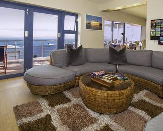 Magellans Hotel - Simon's Town - Living room