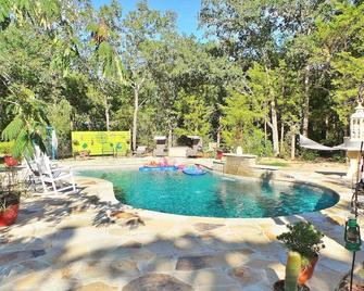 Blue Ridge Hideaway - College Station