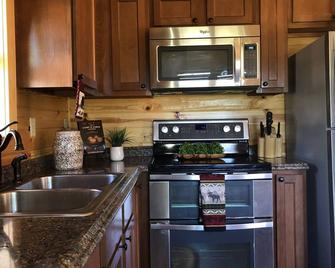 Mountain Cabin With Hot Tub And Amazing View!! - Bonners Ferry - Keuken
