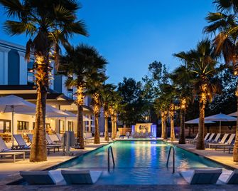 Hotel Indigo Mount Pleasant By IHG - Charleston - Pool
