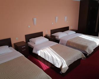 Hotel Elegance - Belgrado - Habitación