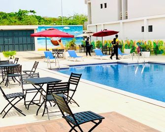 Onyx Hotel Yamoussoukro - Yamoussoukro - Pool