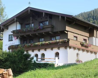 Apartment/,ground floor, separate toilet and bath/shower - Chesa Montana - Maria Alm am Steinernen Meer - Building