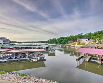 Screened Balcony with Views Sleek Lake Ozark Gem! - Lake Ozark