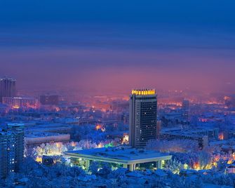 Kazakhstan Hotel - Almaty - Utomhus