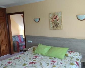 Hostal Brisa do Mar - Portonovo - Habitación
