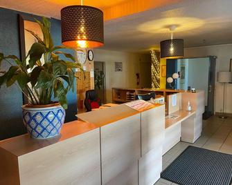L'Escale d'Alès - Alès - Front desk