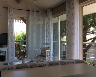 Ile d'Oleron house with garden near sea and shops - Saint-Trojan-les-Bains - Wohnzimmer