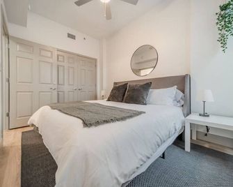 4BR Modern Apt Central Location near Spectrum Std - تشارلوت (نورث كارولينا) - غرفة نوم