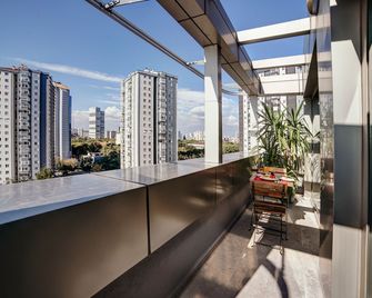 Plus Hotel Bostanci Atasehir - Istanbul - Balcó