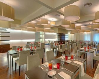 Hotel Ceuta Puerta De Africa - Ceuta - Restaurant