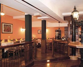 Zur Krone - Hamelín - Bar