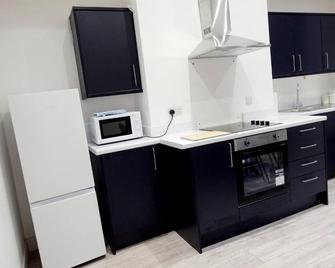 West Lake District Stays -contractor Accommodation - Maryport - Kitchen