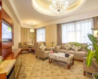 Zhuzhou Huatian Hotel - Zhuzhou - Living room
