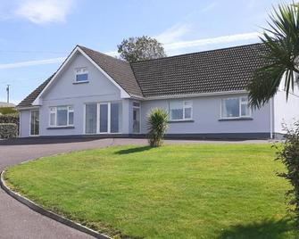 Joan B+B - Clonakilty - Building
