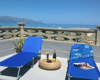 Bright Apartment in Alcamo: 100 m² with Sea View - Alcamo - Balcone