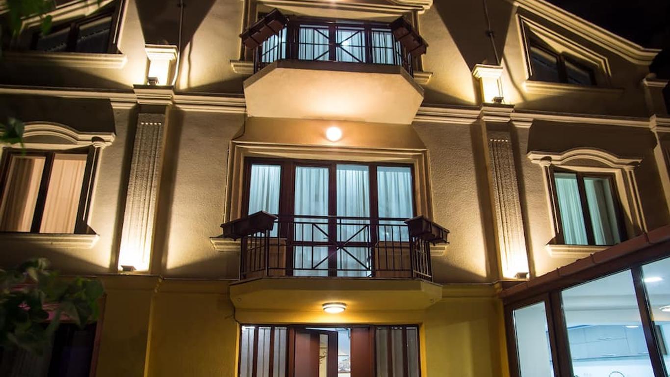Hotel 9 rooms