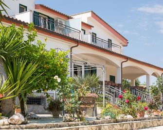 Villavesta Bed And Breakfast - Vieste