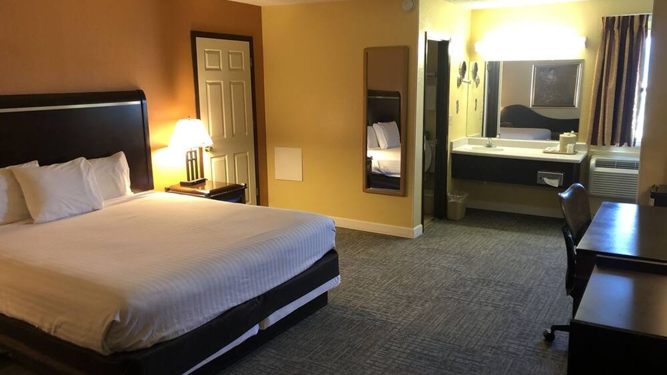 Nendels Inn & Suites Dodge City Airport