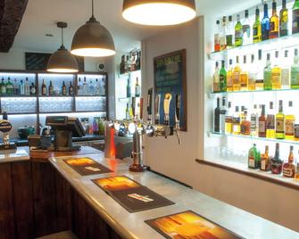 The Dragon Hotel - Montgomery - Bar