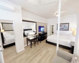 Hotel Catalina's Courtyard Garden Suites - Avalon - Bedroom