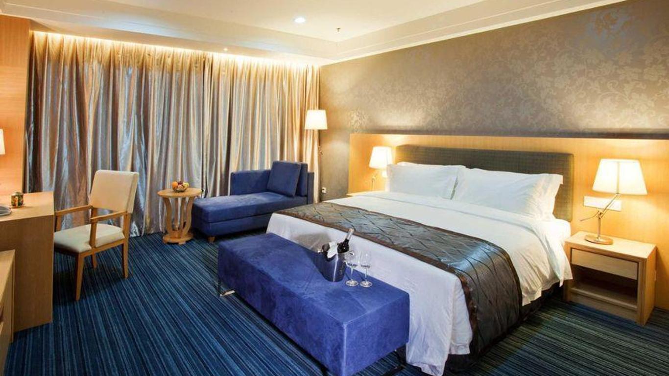 Dianshan Lake Century Hotel