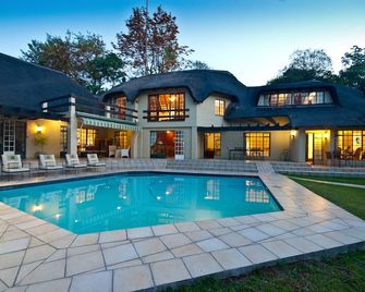 Thatchfoord Lodge - Sandton - Piscina