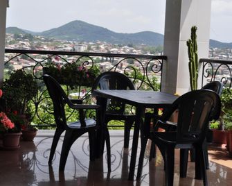 Argopalace - Kutaisi - Balcón