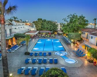 Green Bungalows Hotel Apartments - Agia Napa - Zwembad