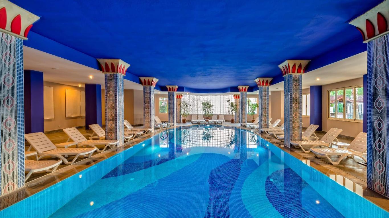 Serenis Hotel