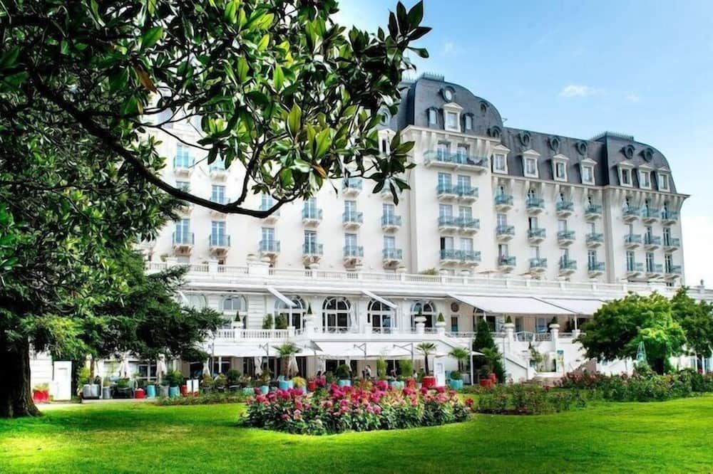 Impérial Palace - אנסי - בניין