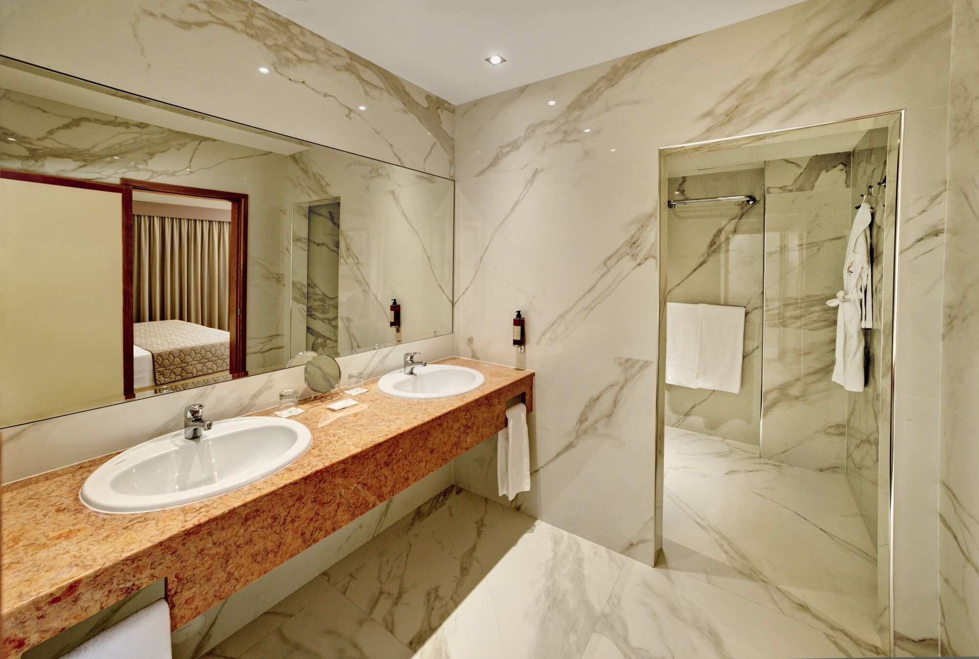Hotel Alisios - Albufeira - Bathroom