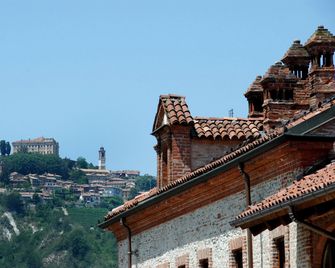 Hotel Le Botti - Alba - Außenansicht