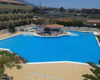 Paraiso Beachfront Apartment With 2 Bedrooms - Playa Paraiso - Pool
