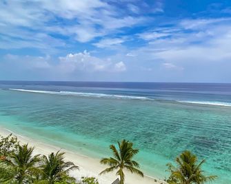 Seaview Apartment by Lin Residences - Furanafushi - Beach