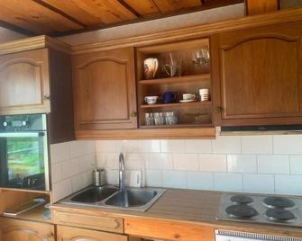 Ruth's bed and own breakfast - Skutskar - Cocina